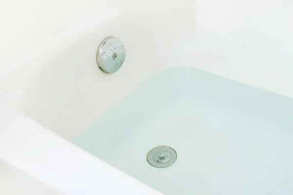 Leaking-Bathtub-Drain