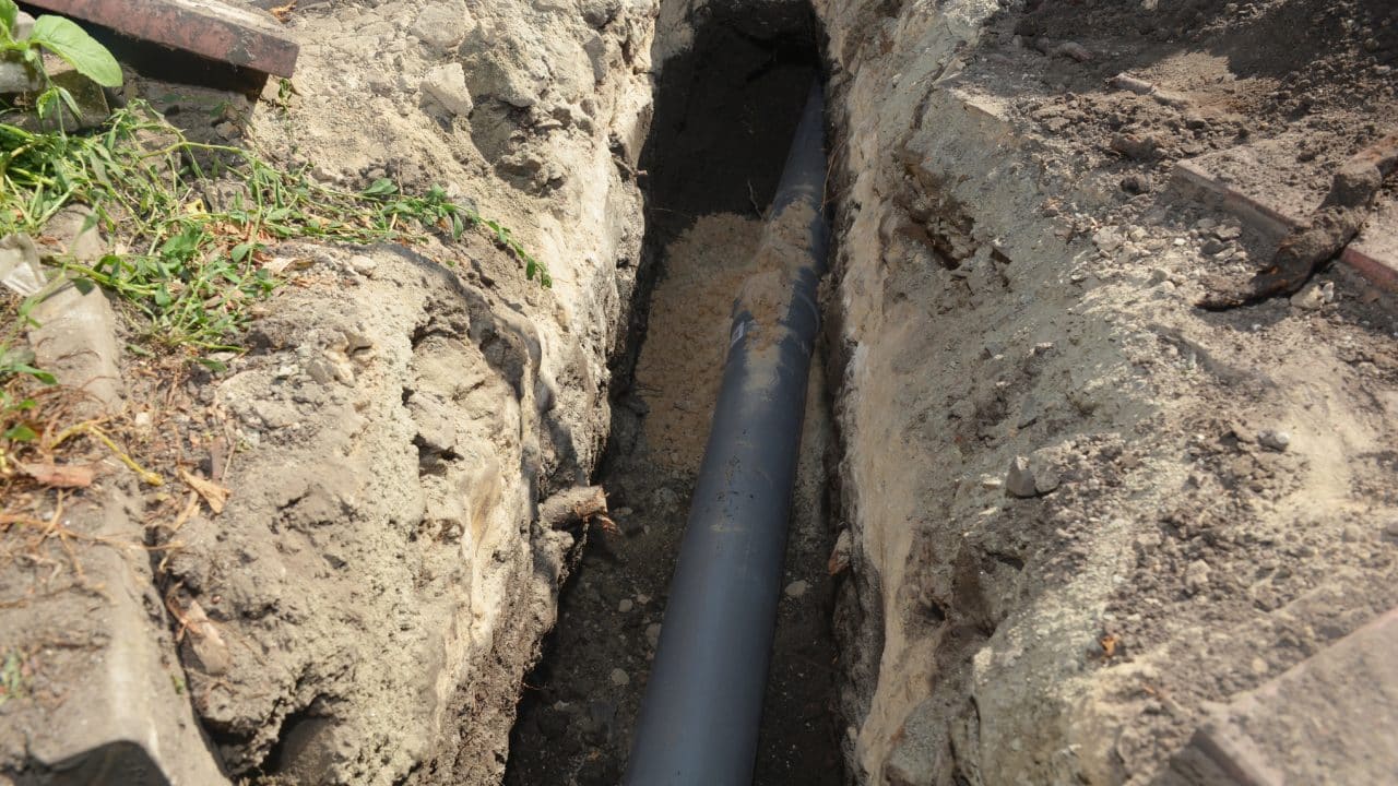 Sewage-Line-Maintenance-Laying-Line
