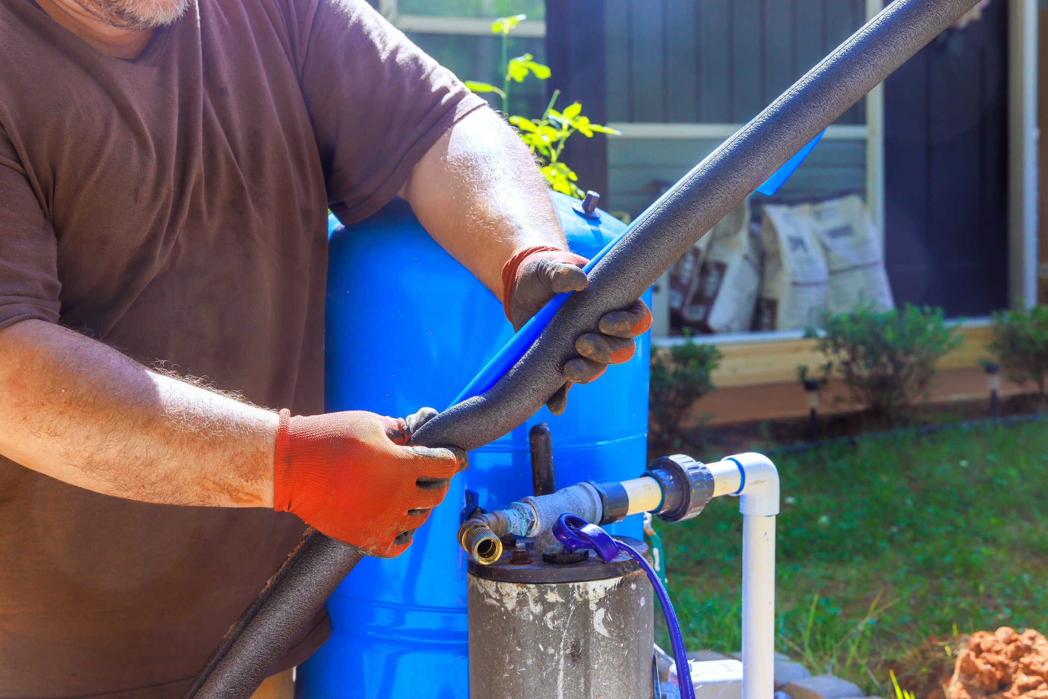 Insulating pipe, Winterize exterior taps.