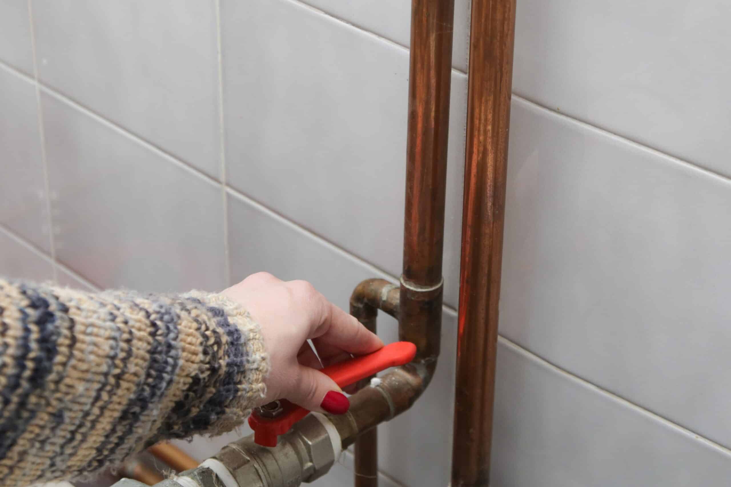 Pipe burst response steps to limit water damage fast.